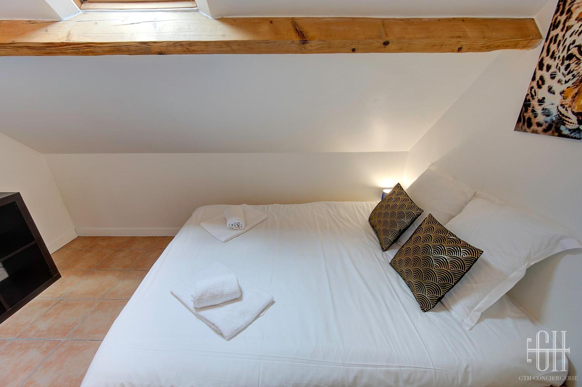Le Qg Daire Tours Dış mekan fotoğraf